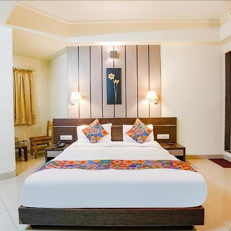 Gandharva Residency Swargate Hotel Pune Exterior foto