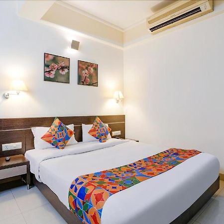 Gandharva Residency Swargate Hotel Pune Exterior foto