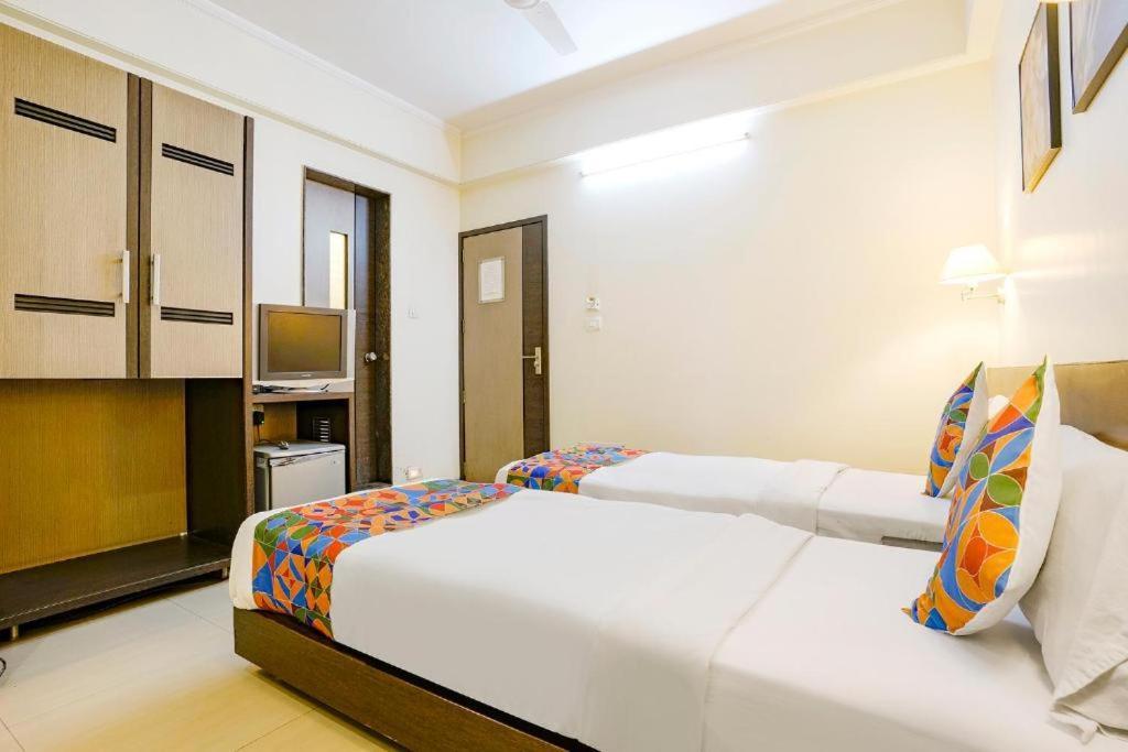 Gandharva Residency Swargate Hotel Pune Exterior foto